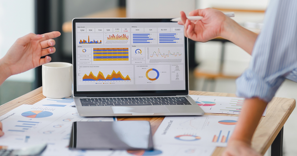 Top Benefits of Intelligent Dashboards and Reporting in HRMS